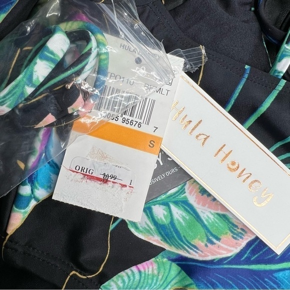 Hula Honey Twisted Palms Printed Cutout One Piece Swimsuit - Picture 10 of 13